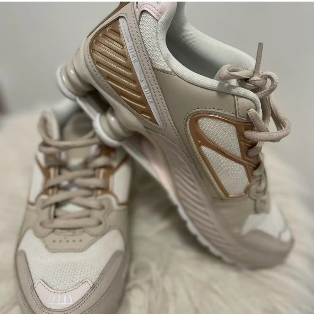 Nike Shox Women's Cream and Gold Sneakers - Picture 5 of 7